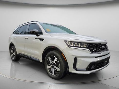 Used 2023 Kia Sorento EX FWD image 4