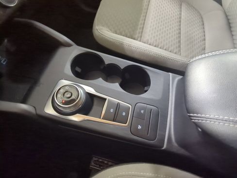 Used 2022 Ford Escape SE w/ Convenience Package image 18