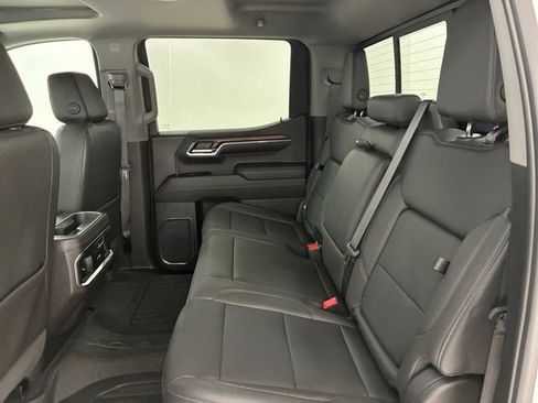 Used 2024 GMC Sierra 1500 SLT w/ SLT Premium Plus Package AWD/4WD image 18