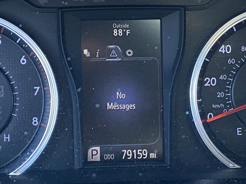 Used 2016 Toyota Camry SE image 7