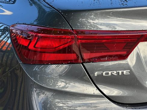 Used 2023 Kia Forte LXS w/ LXS Technology Package image 30