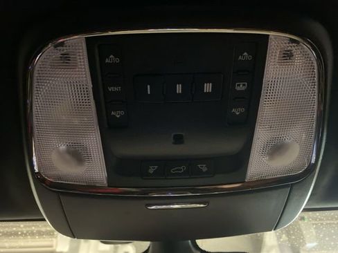 Used 2018 Jeep Grand Cherokee Trackhawk AWD/4WD image 20
