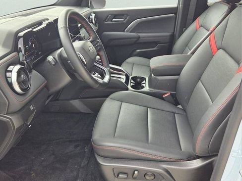 Used 2026 Chevrolet Colorado Z71 w/ Z71 Convenience Package 2 AWD/4WD image 11