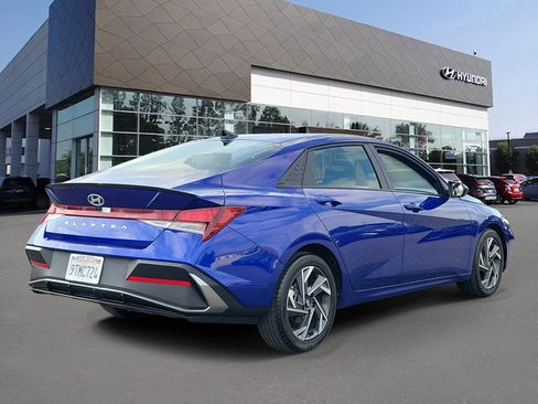 Certified 2025 Hyundai Elantra Sport image 2