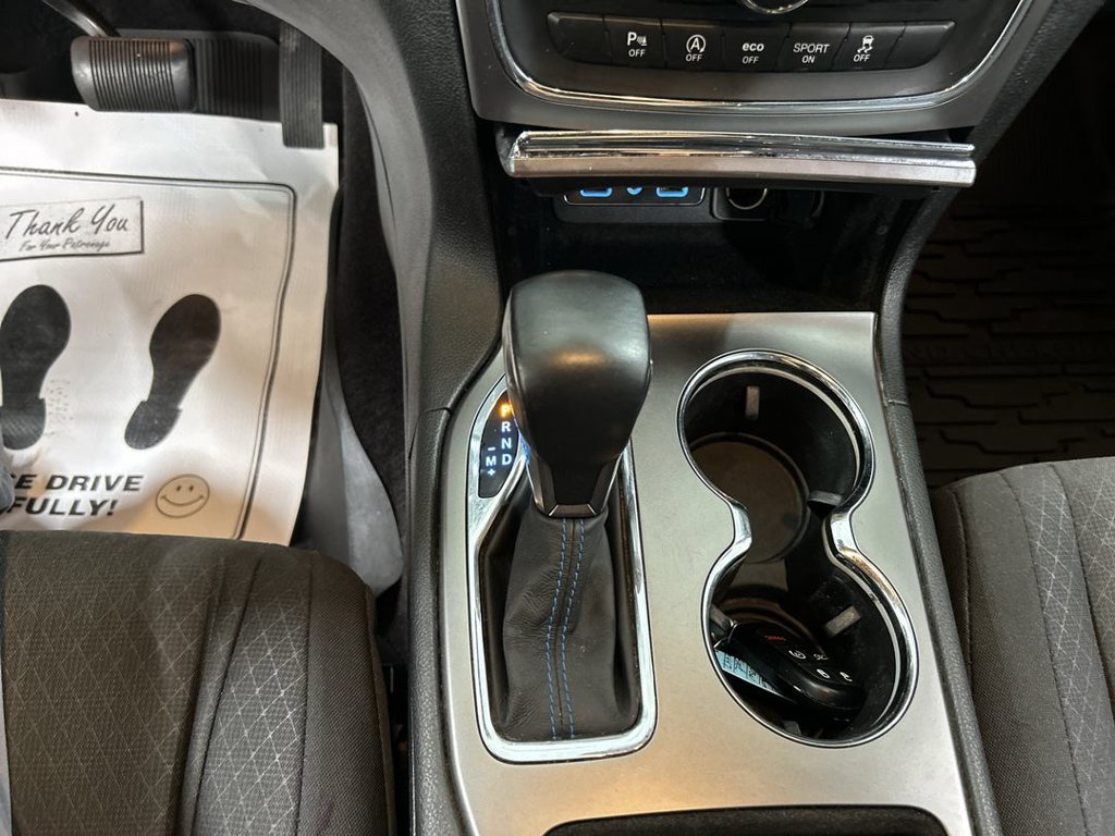 Used 2018 Jeep Grand Cherokee Laredo AWD/4WD image 17