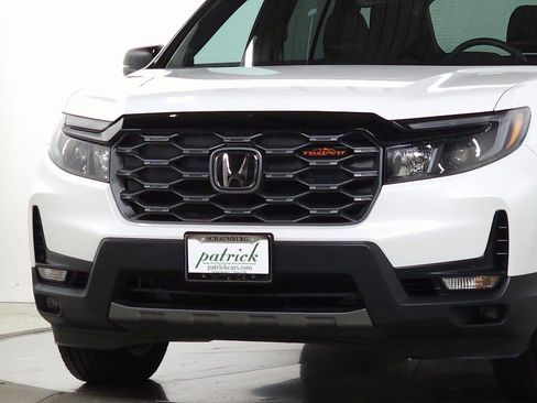 Used 2022 Honda Passport TrailSport image 3