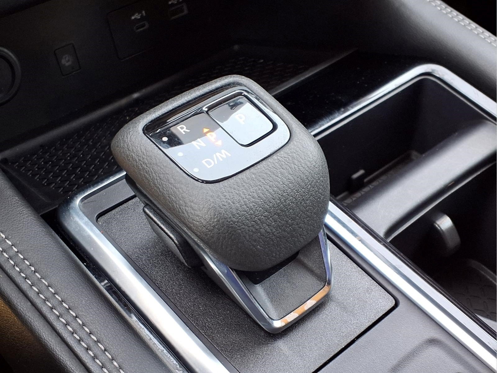 Used 2024 Nissan Pathfinder Platinum FWD image 21