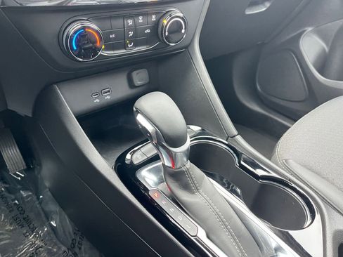 Used 2025 Buick Encore GX Preferred image 39