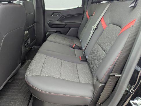 Used 2024 Chevrolet Colorado Z71 w/ Z71 Convenience Package 2 image 13