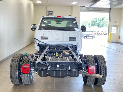 New 2026 Ford F550 4x4 Regular Cab Super Duty image 6