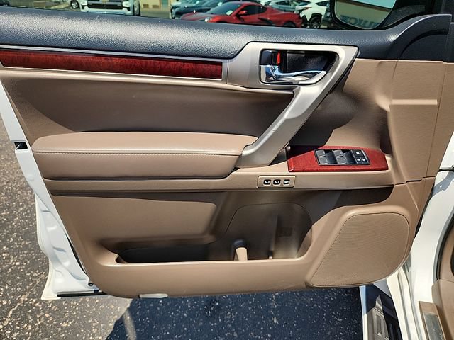 Used 2018 Lexus GX 460 Premium w/ Premium Package AWD/4WD image 11