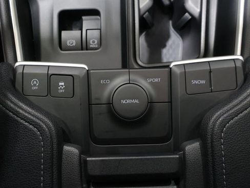 Certified 2025 Toyota Grand Highlander FWD image 34