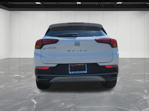 Used 2025 Buick Encore GX Preferred AWD/4WD image 4