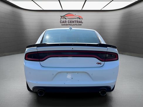Used 2016 Dodge Charger R/T image 4