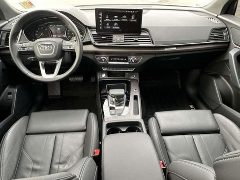 Used 2023 Audi Q5 2.0T Premium w/ Convenience Package AWD/4WD image 17
