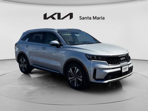 Certified 2022 Kia Sorento SX w/ Panoramic Sunroof Package AWD/4WD image 1