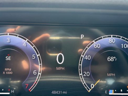 Used 2023 Jeep Grand Cherokee L Limited w/ Black Appearance Package RWD image 15