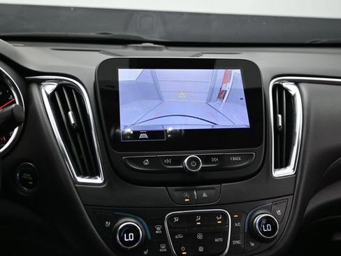 Used 2024 Chevrolet Malibu LT FWD image 24