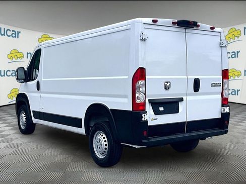 Used 2025 RAM ProMaster 2500 w/ Convenience Group FWD image 4