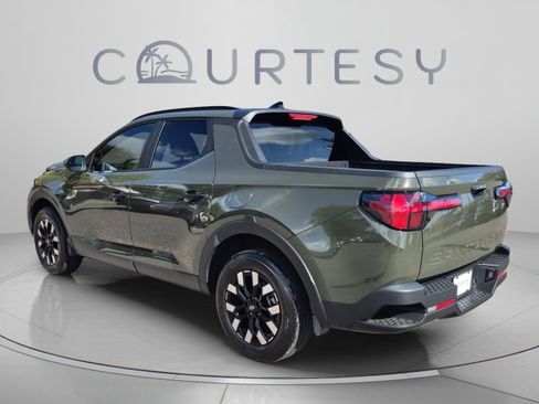 Certified 2025 Hyundai Santa Cruz SEL FWD image 3