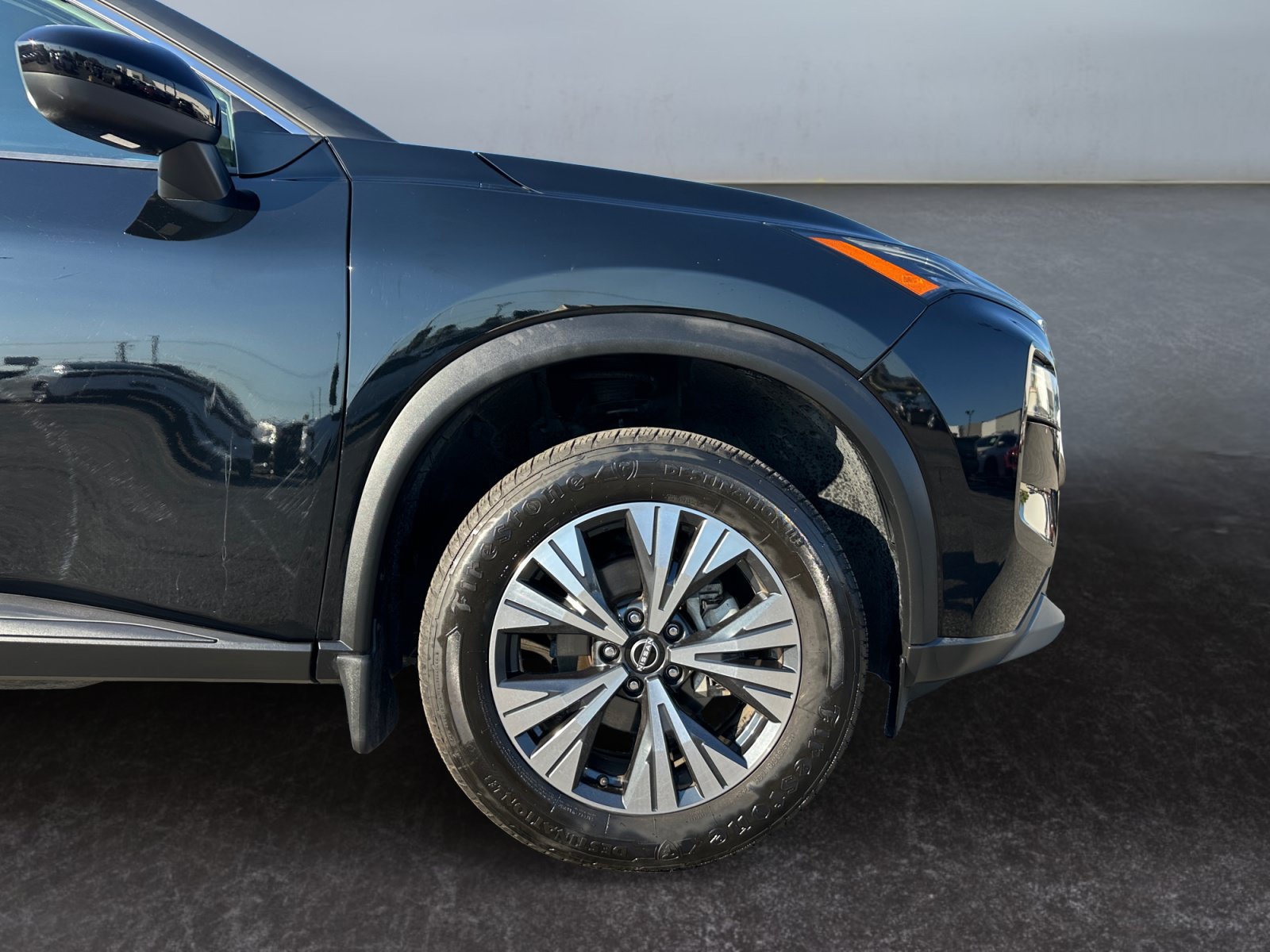 Used 2023 Nissan Rogue SV w/ SV Premium B Package FWD image 14