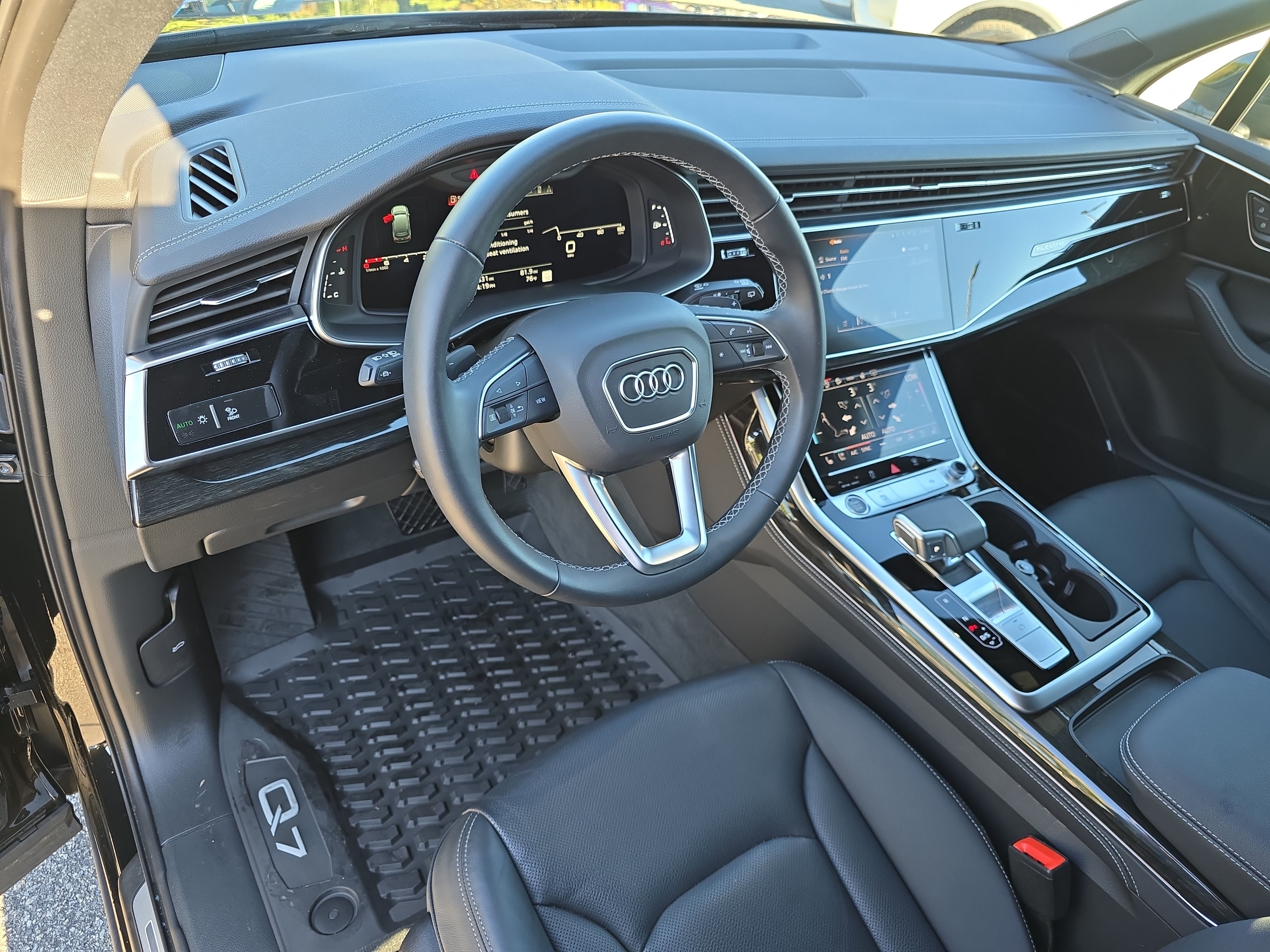 Used 2026 Audi Q7 3.0T Premium Plus w/ Premium Plus Package AWD/4WD image 17