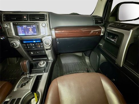 Used 2016 Toyota 4Runner Limited image 33