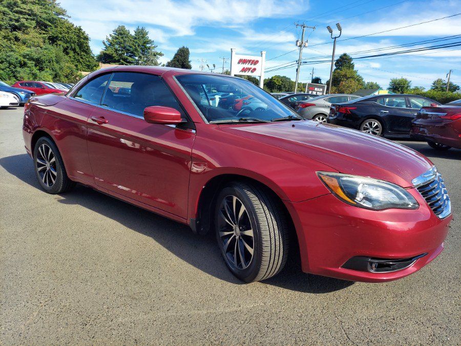 Used 2012 Chrysler 200 S FWD image 3