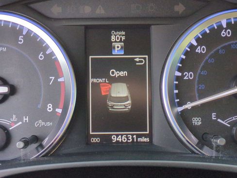 Used 2016 Toyota Highlander XLE AWD/4WD image 23