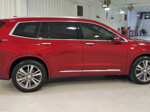 Used 2024 Cadillac XT6 Premium Luxury w/ Technology Package image 2