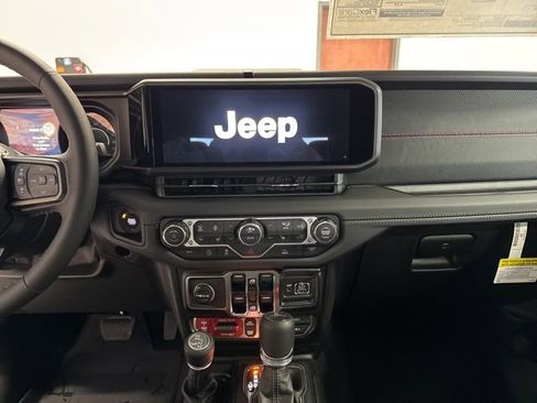 New 2026 Jeep Gladiator Rubicon AWD/4WD image 29