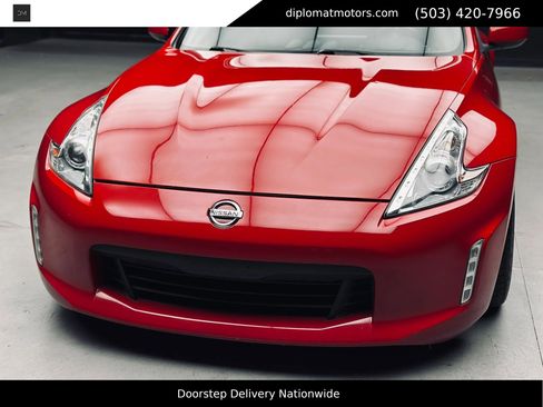 Used 2016 Nissan 370Z Coupe RWD image 14