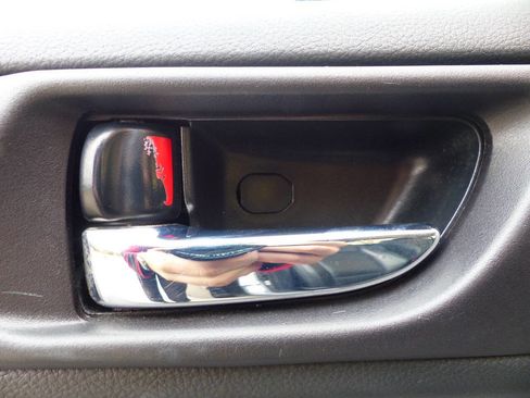 Used 2017 Subaru Legacy 2.5i Sport image 20