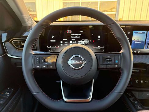 New 2026 Nissan Kicks SR w/ Illumination Package FWD image 11