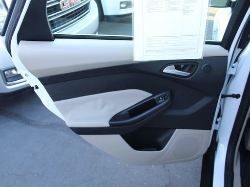 Used 2014 Ford Focus Electric Hatchback FWD image 21