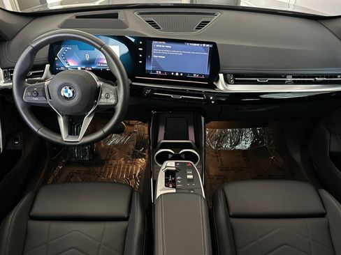Used 2025 BMW X1 xDrive28i w/ Technology Package AWD/4WD image 12