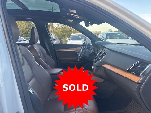 Certified 2023 Volvo XC90 B6 Plus image 11