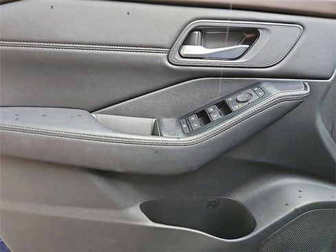 Certified 2023 Nissan Rogue SV w/ SV Premium Package image 12