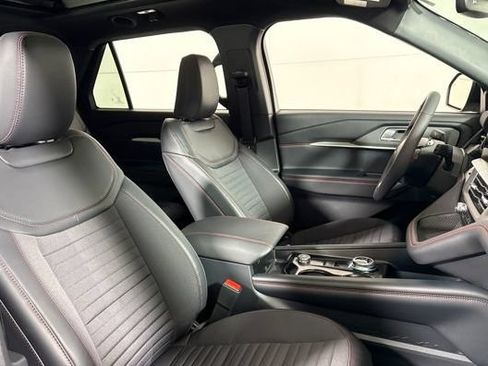New 2026 Ford Explorer ST-Line w/ ST-Line Street Pack AWD/4WD image 17
