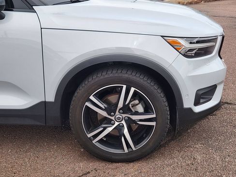 Used 2022 Volvo XC40 T5 R-Design AWD/4WD image 29