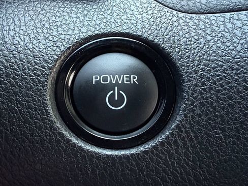 Used 2025 Toyota Camry SE w/ Convenience Package FWD image 22