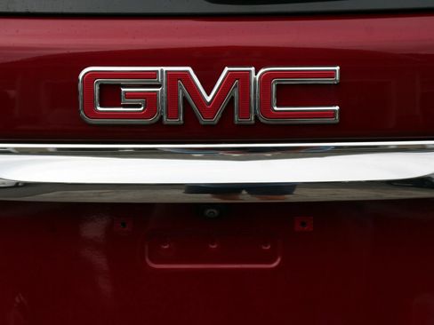 Used 2020 GMC Terrain SLT w/ Preferred Package AWD/4WD image 32