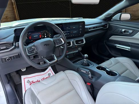 Used 2024 Ford Mustang GT Premium w/ GT Performance Package RWD image 6