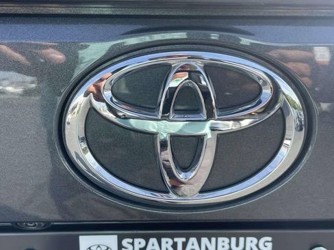 Used 2024 Toyota RAV4 XLE FWD image 9