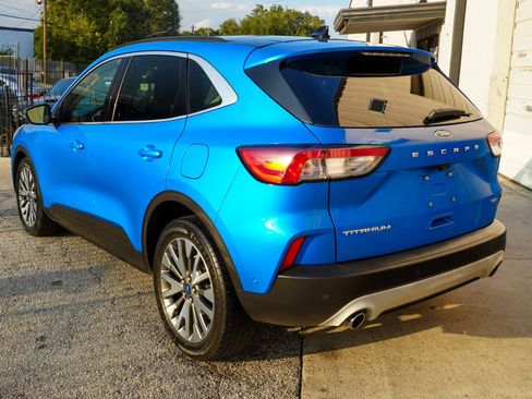 Used 2020 Ford Escape Titanium image 5