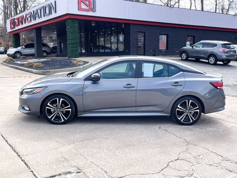 Used 2023 Nissan Sentra SR w/ SR Premium Package image 3