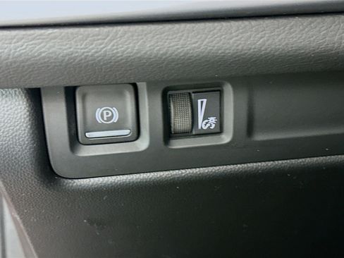 Used 2024 Cadillac XT4 Premium Luxury image 17