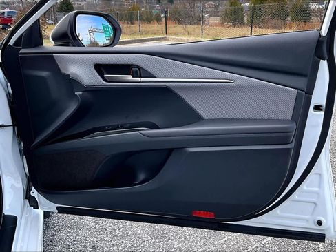 Used 2025 Toyota Camry SE image 22