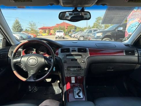Used 2002 Lexus ES 330 w/ Premium Pkg FWD image 7