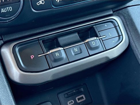 Used 2023 GMC Acadia Denali w/ Black Diamond Edition image 17